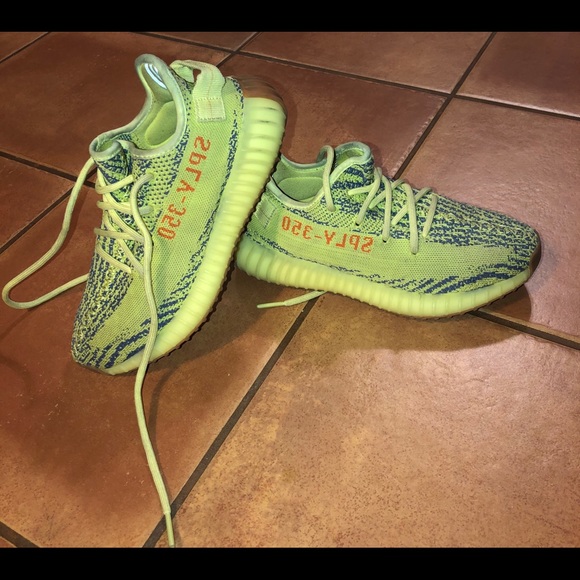 Unisex Yeezy Boost 350 V2 in Semi Frozen Yellow - Picture 2 of 5